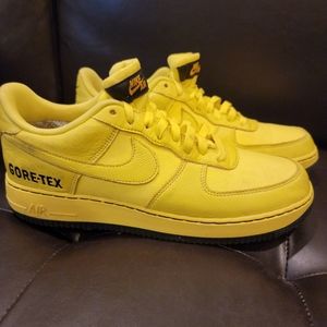 Nike Air Gore Tex in Fair Condition without Box. Size 12.